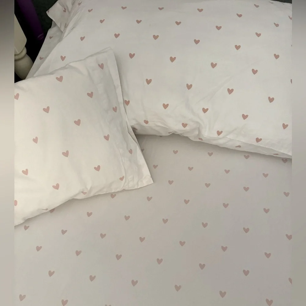 Crate & Kids Pattern Play Heart Crib / Toddler sheet set
